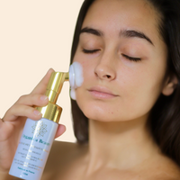Bénéfices de la mousse nettoyante nigelle purifie sans dessécher teint net et lumineux